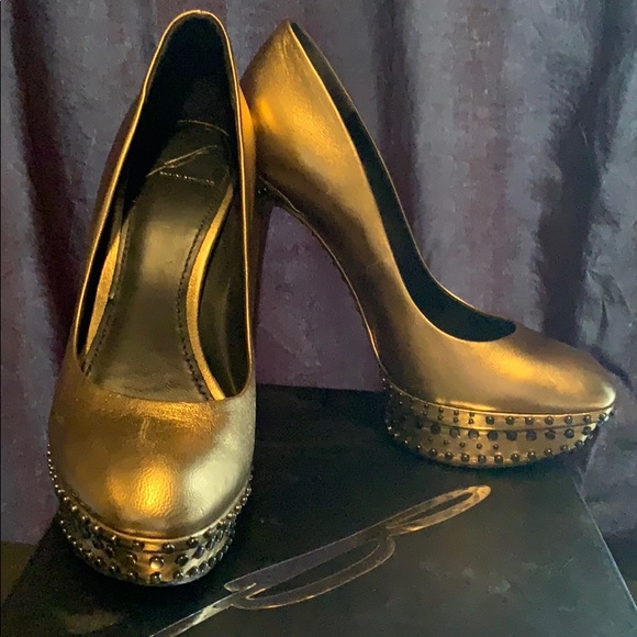 Brian Atwood Gold Studded Pump - Picture 4 of 8